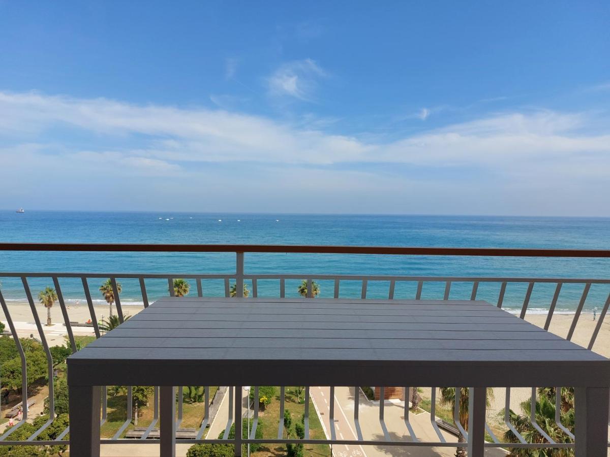 Maremare, Really On The Beach, With Private Parking Savona Dış mekan fotoğraf